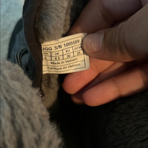 UGG Women's Adirondack Boot II - Dark Gray - Picture 4 of 5